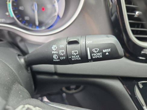 New 2026 Chrysler Voyager LX image 30