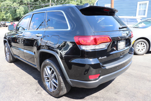 Used 2020 Jeep Grand Cherokee Limited w/ Luxury Group II image 3