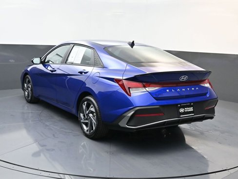 Certified 2025 Hyundai Elantra Sport image 6