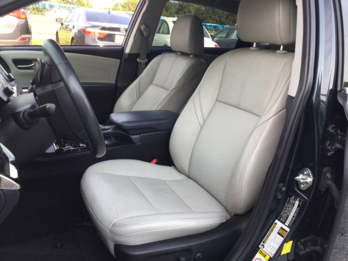 Used 2015 Toyota Avalon XLE Touring image 8