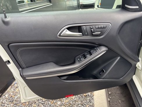 Used 2017 Mercedes-Benz GLA 250 4MATIC image 12
