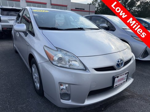 Used 2011 Toyota Prius Three image 2