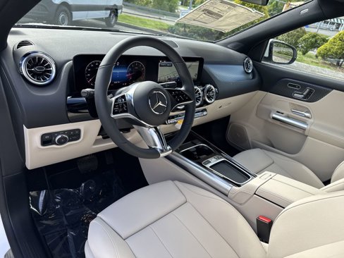 New 2025 Mercedes-Benz GLA 250 4MATIC image 13