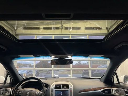 Used 2019 Lincoln MKZ Reserve w/ Reserve Plus Package image 16