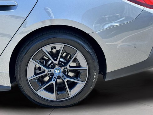 Used 2022 BMW i4 eDrive40 image 59