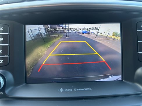 Used 2018 Kia Sorento L image 22
