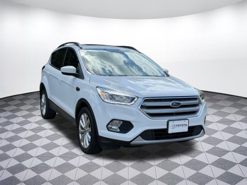 Used 2019 Ford Escape SEL image 7