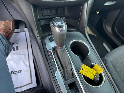 Used 2020 Chevrolet Equinox LT image 34