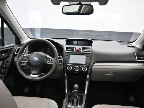 Used 2016 Subaru Forester 2.5i Touring w/ Eyesight & Navigation System image 37