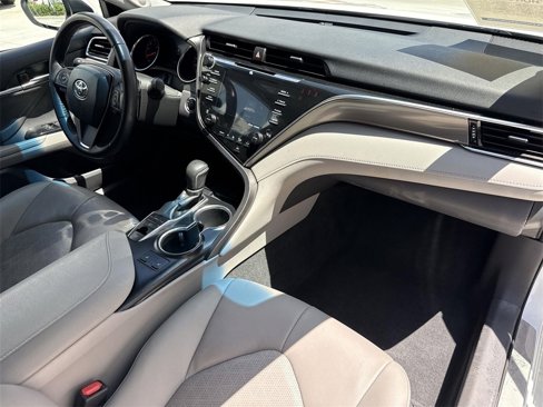 Used 2018 Toyota Camry XSE image 26