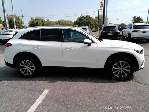 Certified 2025 Mercedes-Benz GLC 300 image 4