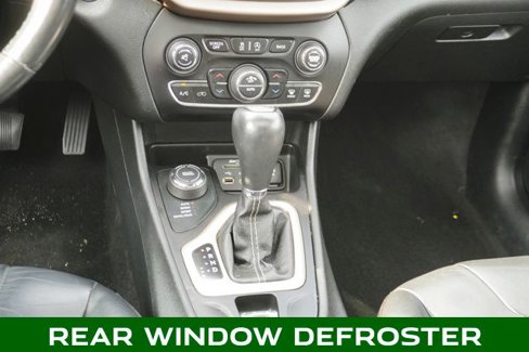 Used 2015 Jeep Cherokee Limited image 11