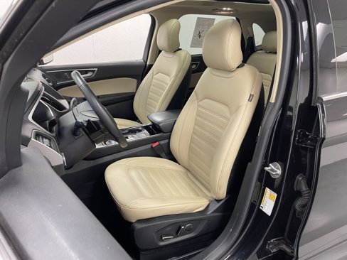 Used 2019 Ford Edge SEL w/ Equipment Group 201A image 18