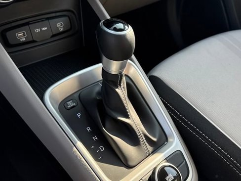 New 2025 Hyundai Venue SEL image 13