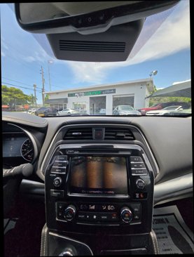 Used 2021 Nissan Maxima 3.5 SV image 19