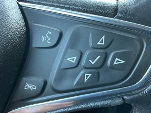 Used 2019 Chevrolet Equinox LT image 10