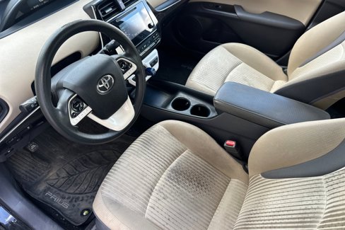Used 2018 Toyota Prius One image 11