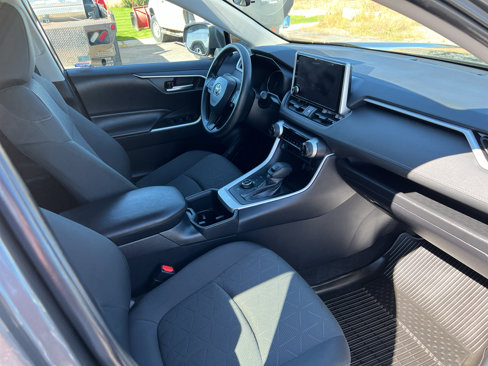 Used 2024 Toyota RAV4 XLE image 25