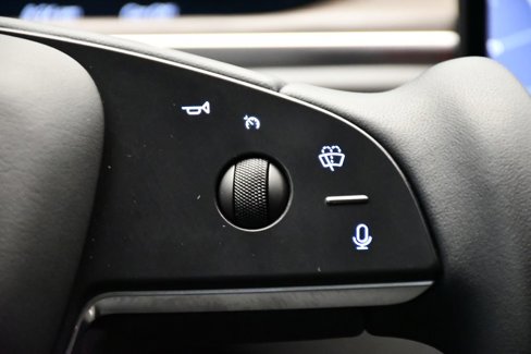 Used 2022 Tesla Model S image 24