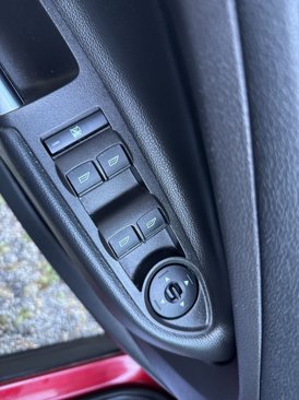 Used 2018 Ford Escape SEL image 13