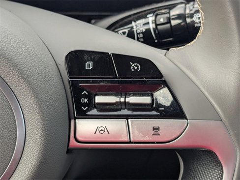 Used 2023 Hyundai Elantra SEL w/ Convenience Package image 20