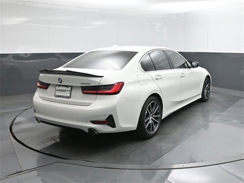 Used 2021 BMW 330i Sedan w/ Premium Package image 11