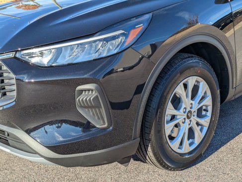 New 2025 Ford Escape Active image 9