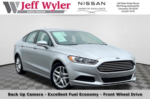 Used 2016 Ford Fusion SE image 1