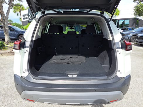 Used 2022 Nissan Rogue S image 5