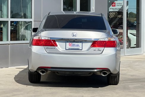 Used 2015 Honda Accord Touring image 5