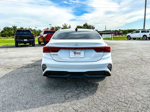 Used 2024 Kia Forte LXS image 6
