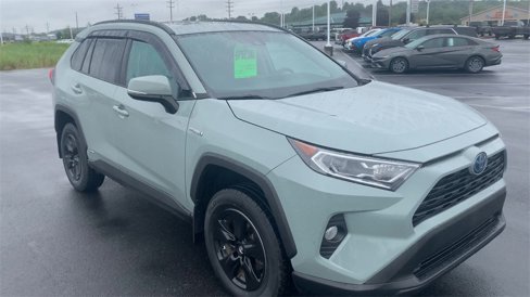 Used 2021 Toyota RAV4 XLE image 6