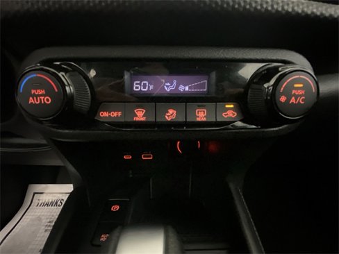 Used 2021 Nissan Kicks SV image 18