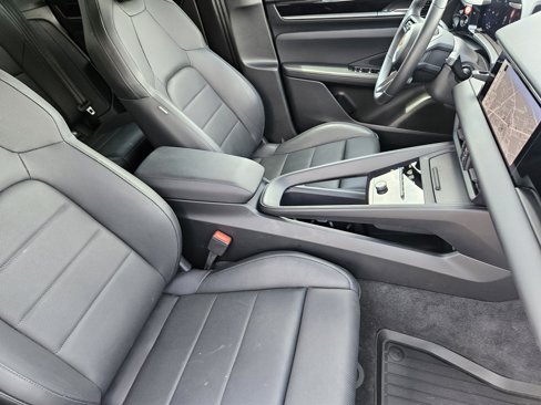 Certified 2024 Porsche Macan 4 Electric image 21