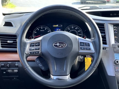 Used 2013 Subaru Outback 3.6R Limited image 16