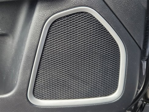 Used 2021 Jeep Compass Latitude image 12