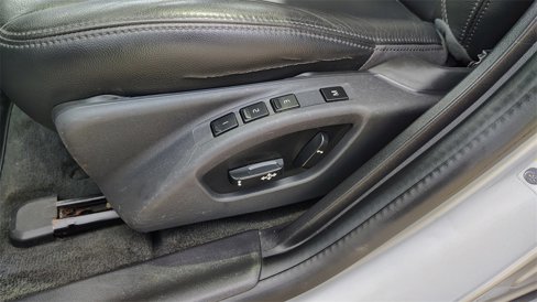 Used 2015 Volvo V60 T5 Premier w/ Convenience Package image 12