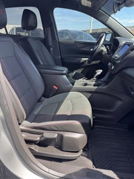 Used 2023 Chevrolet Equinox RS image 12