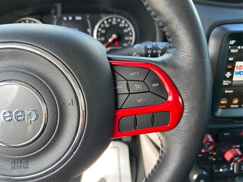 Used 2023 Jeep Renegade Latitude w/ Premium Group image 20