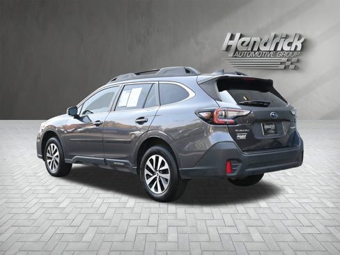 Used 2022 Subaru Outback Premium image 7
