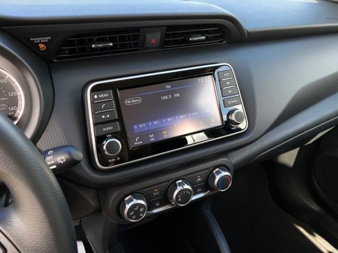 Used 2025 Nissan Kicks Play S image 15
