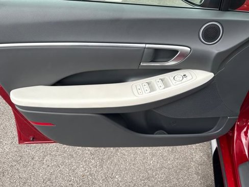 Certified 2023 Hyundai Sonata SEL w/ Convenience Package image 10