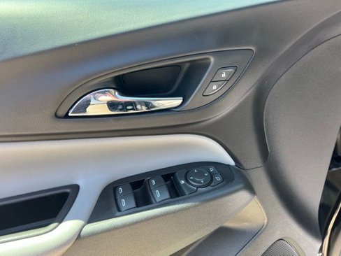 Used 2021 Chevrolet Equinox LT w/ LPO, Floor Liner Package image 24