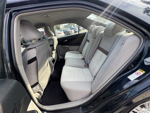 Used 2012 Toyota Camry LE image 29
