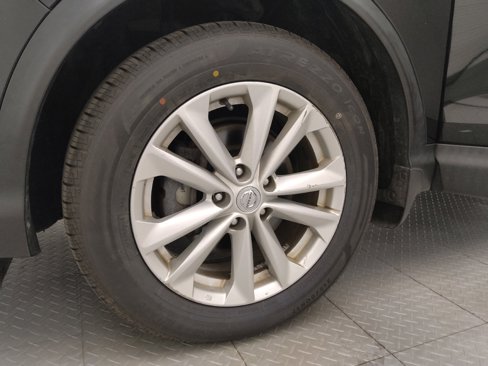 Used 2018 Nissan Rogue Sport SV image 31