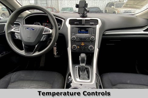 Used 2016 Ford Fusion SE image 16