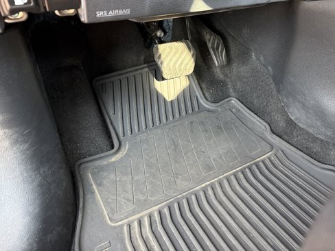 Used 2021 Nissan Kicks SR w/ Interior Electronics Package image 17