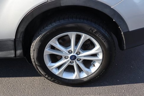 Certified 2018 Ford Escape SE image 15