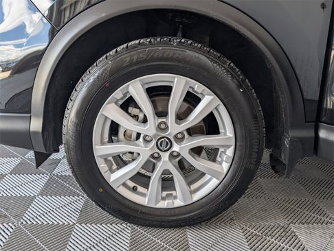 Used 2022 Nissan Rogue Sport SV image 17
