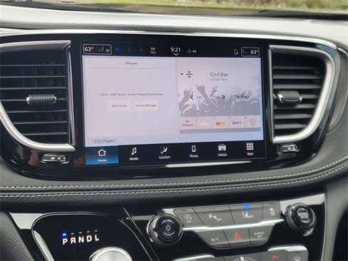 New 2025 Chrysler Pacifica Select image 24